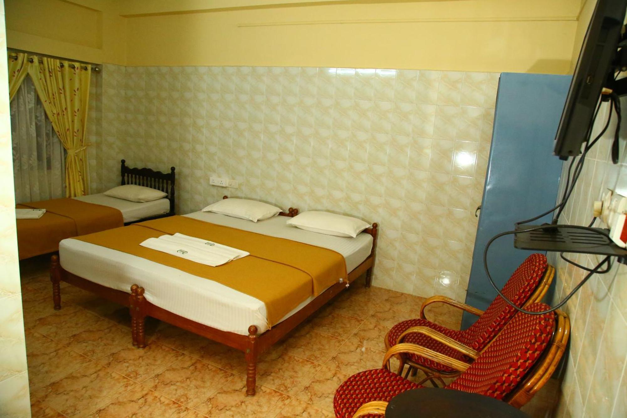 Lake Palace Family Resort Kumarakom Exterior photo
