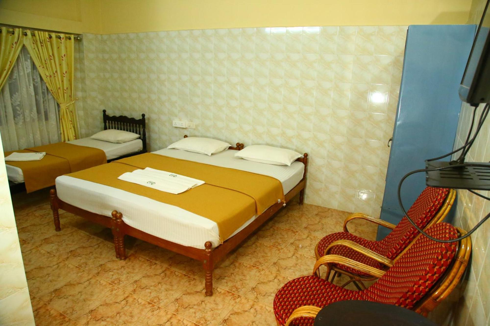 Lake Palace Family Resort Kumarakom Exterior photo