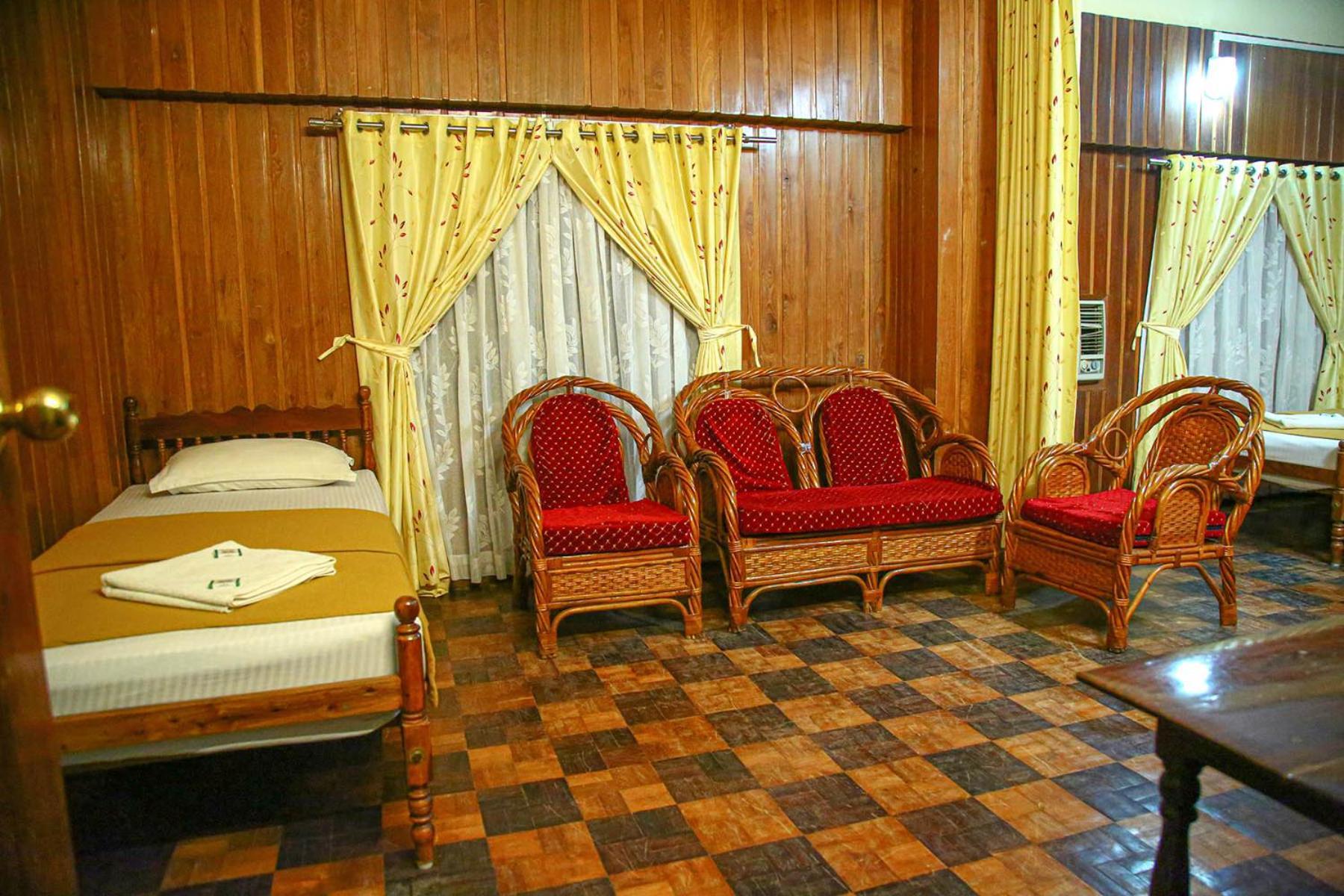 Lake Palace Family Resort Kumarakom Exterior photo